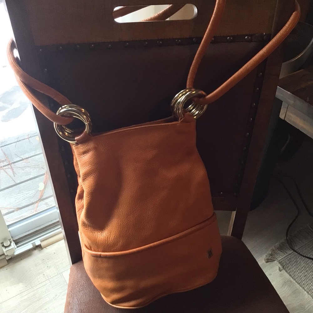 Pierre BALMAIN/ Vintage Pebbled Leather Crossbody Bucket Bag - Picture 2 of 7